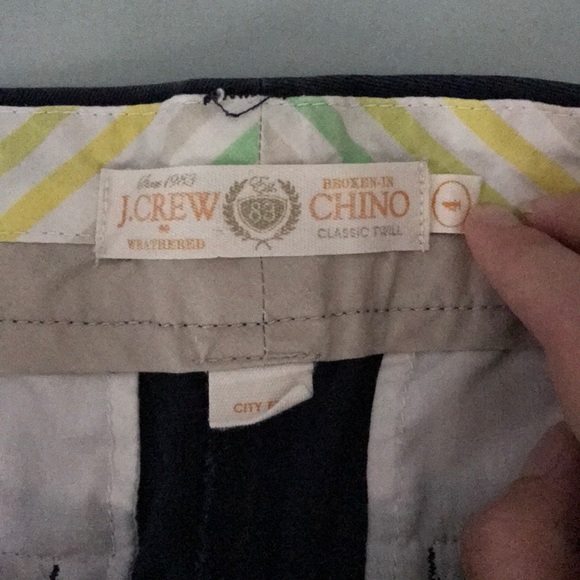 Jcrew 5 inch navy city fit shorts - Picture 2 of 4